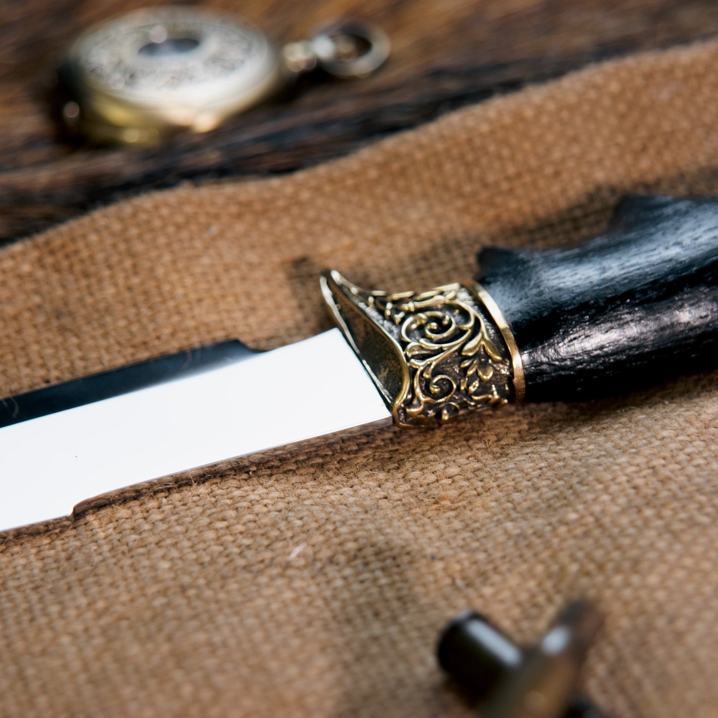 "Traveller mirror" Knife